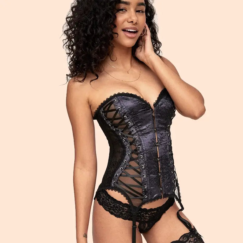 Strapless_Lace_Trimmed_Boned_Corset