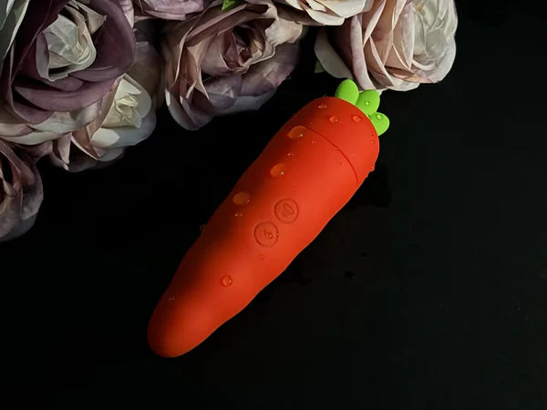 Carrot sucking vibrating masturbator
